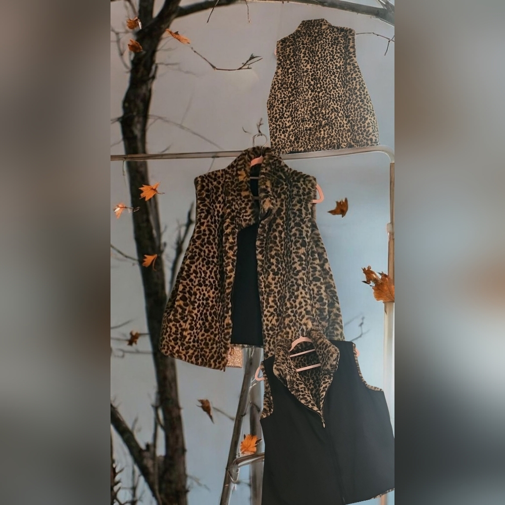 Kristen Blake faux fur reversible leopard vest L
